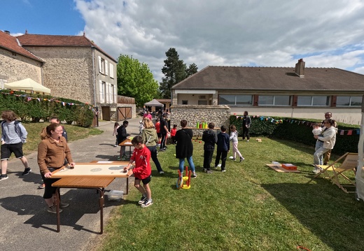 Fête du Jeu 2025 - montre les photos à la racine de cet album Fête du Jeu 2025