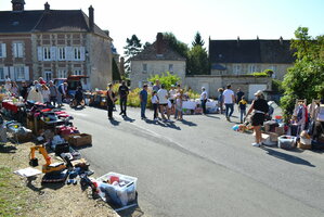 Brocante Montjavoult
